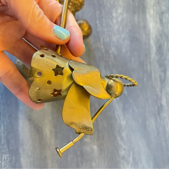 👼3 Angels ~1 sits on ledge, 1 laying down & 1 candle snuffer👼 brass & copper - Picture 3 of 12